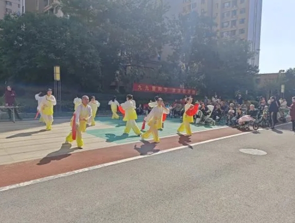 【以拳会友 温暖相伴】腾程物业公司开展重阳节主题活动