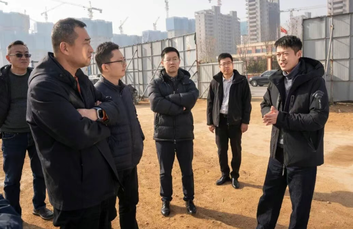 【强强联合  共谋发展】新东升置业集团到betway88西汉姆联考察交流