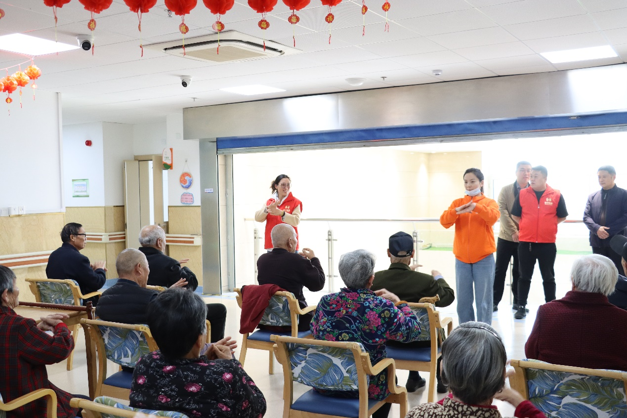 心系桑榆·情暖重阳——聚石公司党员志愿者开展重阳节慰问活动