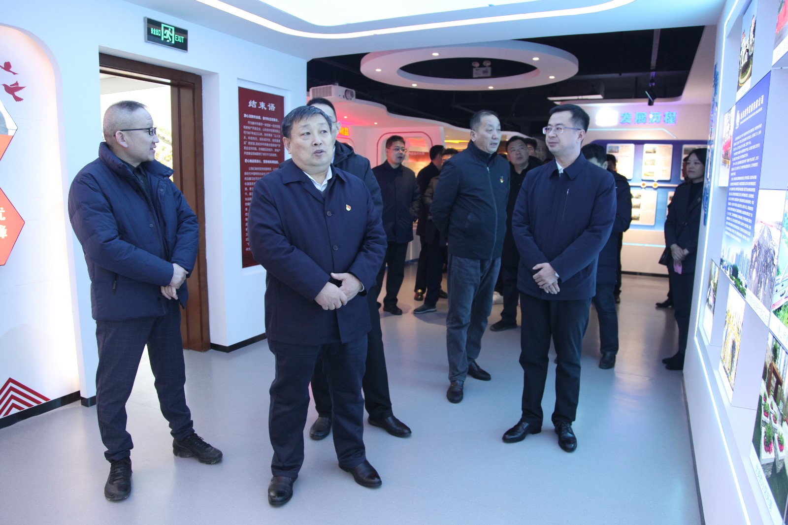 市国资国企系统观摩组到betway88西汉姆联开展党建观摩交流